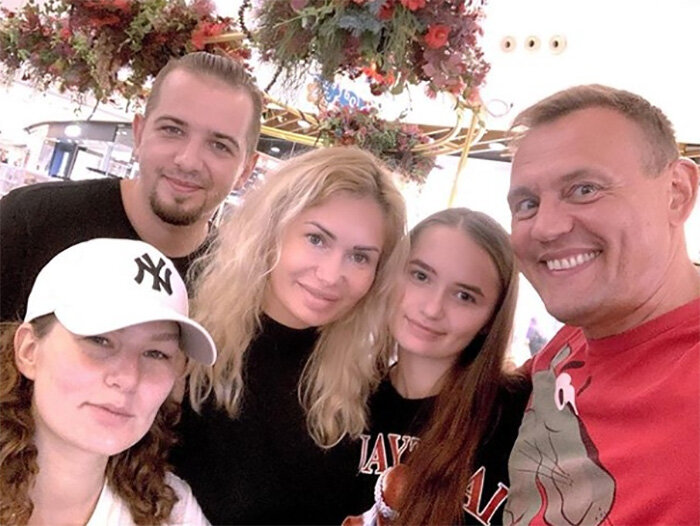 Степан с семьей своей будущей жены