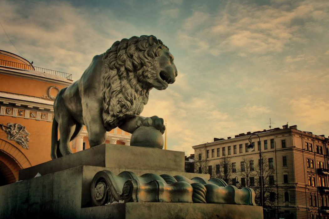 львы михайловский дворец русский музей в петербурге. львы на набережной в санкт-петербурге. каменные львы на набережной санкт петербург. львы санкт петербурга где. львы на свердловской набережной в санкт-петербурге.