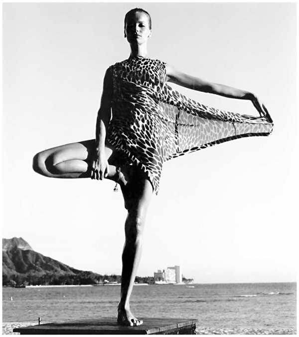 В детстве за длинные ноги её дразнили «цаплей», потом они принесли ей славу и имя.