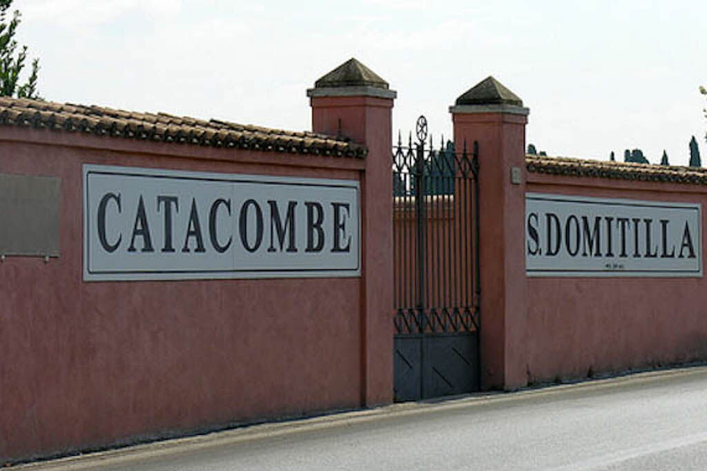 Катакомбы Святой Домитиллы. Вход. Фото с сайта volshebnayakofeinya.blogspot.com