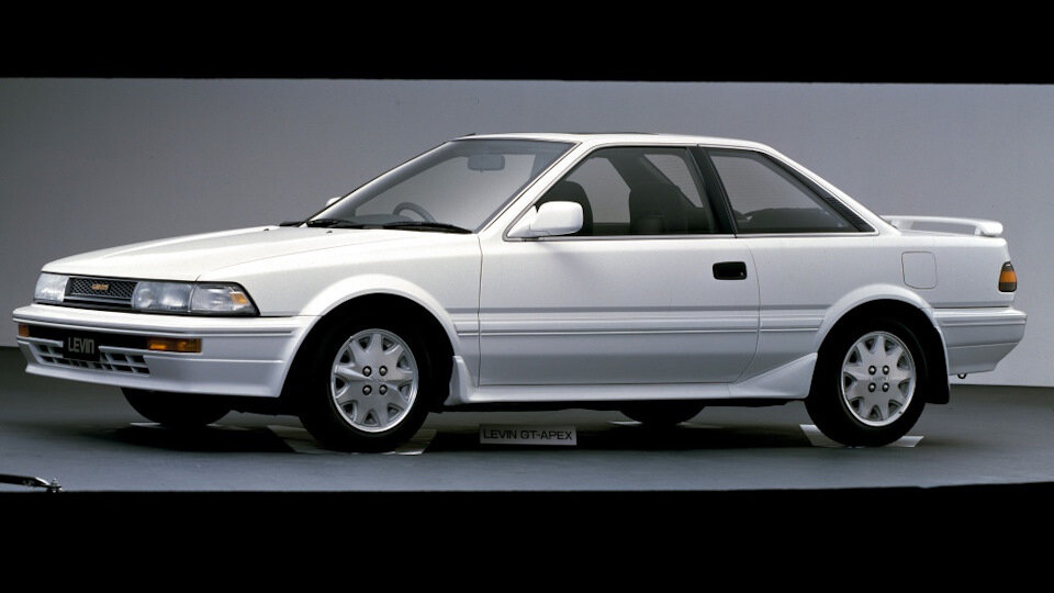  Toyota Corolla Levin (AE91/AE92)