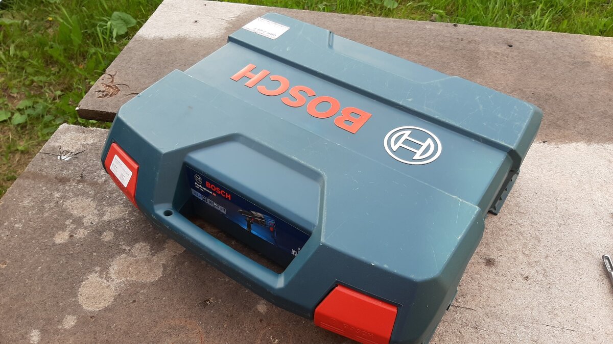 Перфоратор Bosch GBH 2-28F в кейсе