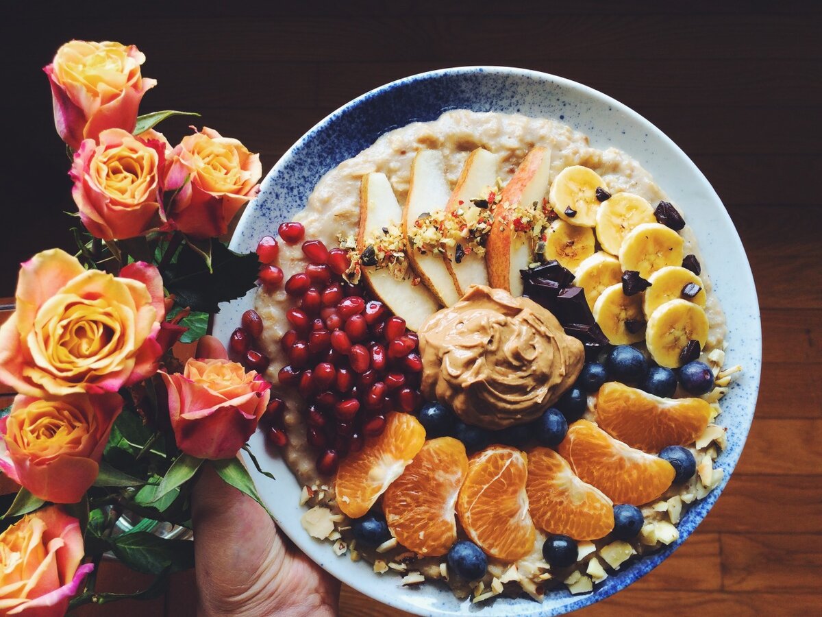 КАША С ЯГОДАМИ ИЛИ ФРУКТАМИ.