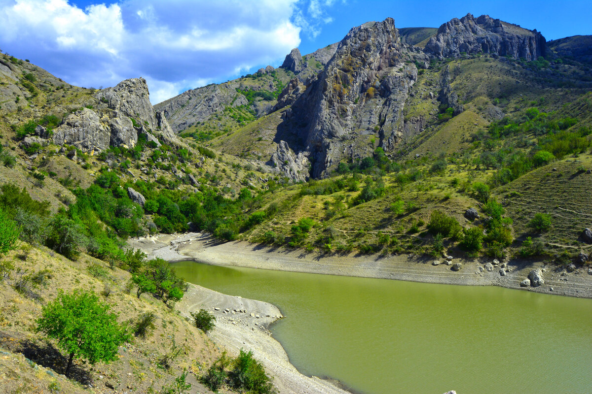 Арпатский водопад Крым