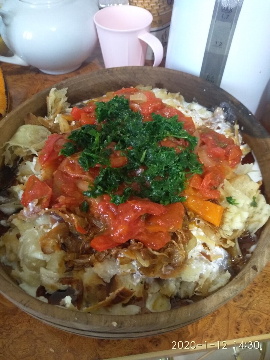 Тот самый курутоб, только сделанный в России. Тут не хватает свежих помидоров и зелени тут меньше. И все равно это вкусно!!