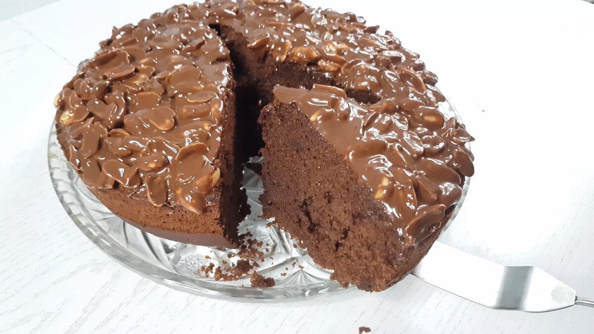 Шоколадный пирог на молоке и растительном масле - Смешал, испек - готово!