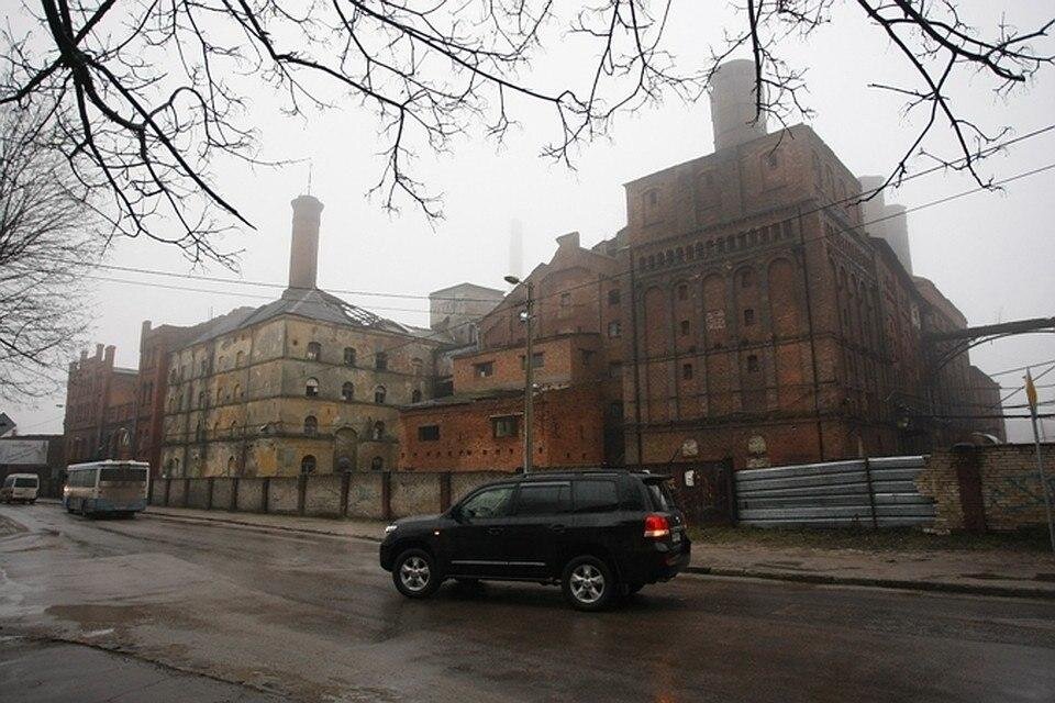 Заброшенная пивоварня Понарт. Сейчас ее выкупил инвестор, будет восстанавливать. Фото: Виктор Гусейнов.