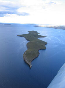Остров, выплескиваюшийся из Байкала. В чем его загадка?