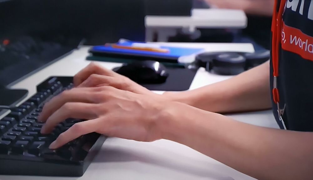 ...Беременные и родившие женщины - тоже