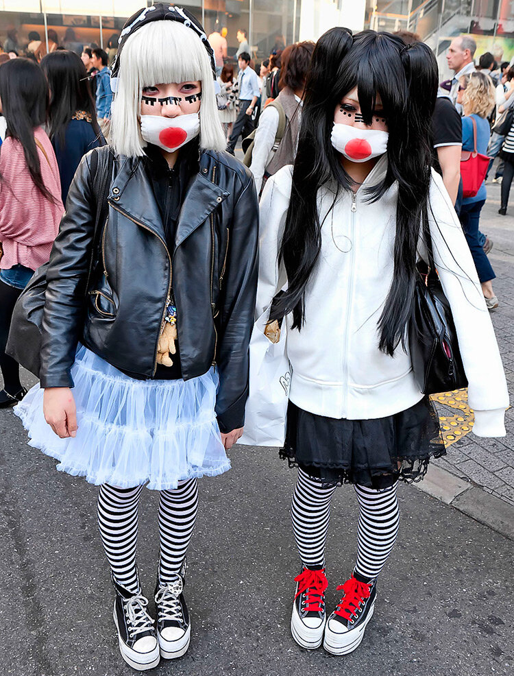 Японки в масках. Фото с сайта mylitta.ru