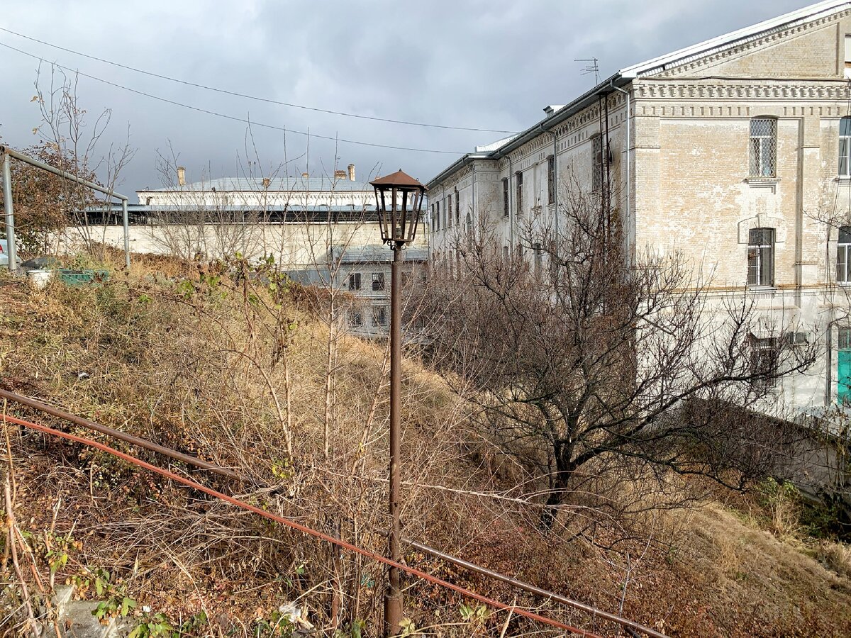 нколония « белый лебедь» в соликамске. белый лебедь в пятигорске сизо. ик-2 белый лебедь. тюрьма белый лебедь пятигорск. ик белый лебедь соликамск.