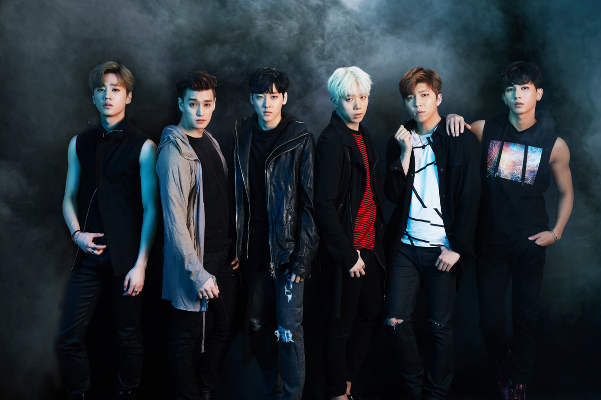 1.U-Kiss (Корейский: 유키스, Японский: ユーキス) - южнокорейская мужская группа, созданная NH Media в 2008 году. U-KISS расшифровывается, как - U – Ubiquitous (вездесущая), K – Korean (корейская), I - International (Idol) (интернациональная или айдол), S – Super (супер), S – Star (звезда). В состав группы входят Сухён (Soohyun), Кисоп (Kiseop), Илай (Eli), Кевин (Kevin), Хун (Hoon) и ЭйДжей (AJ) (двое последних присоединились к группе в 2011 году), новый участник Джун (Jun), присоединившийся к группе после ухода Донхо (Dongho) в 2014 году. Дебют U-KISS состоялся 15 августа 2008 года, с синглом под названием "Not Young" ("어리지 않아"), как это ни странно, дебютировали они сперва в Японии на Power of Atamix 08, выступая вместе с SS501 и Paran. Дебют в Корее состоялся 28 августа на M! Countdown с той же песней. С момента своего дебюта, группа выпустила три полноформатных альбома, семь мини-альбомов и различные синглы. Группа участвовала в съемках различных реалити-шоу и фильмах. Официальное название фан-клуба - Kiss Me. Надо отметить, что все ребята говорят минимум на двух языках. 
2.MBLAQ