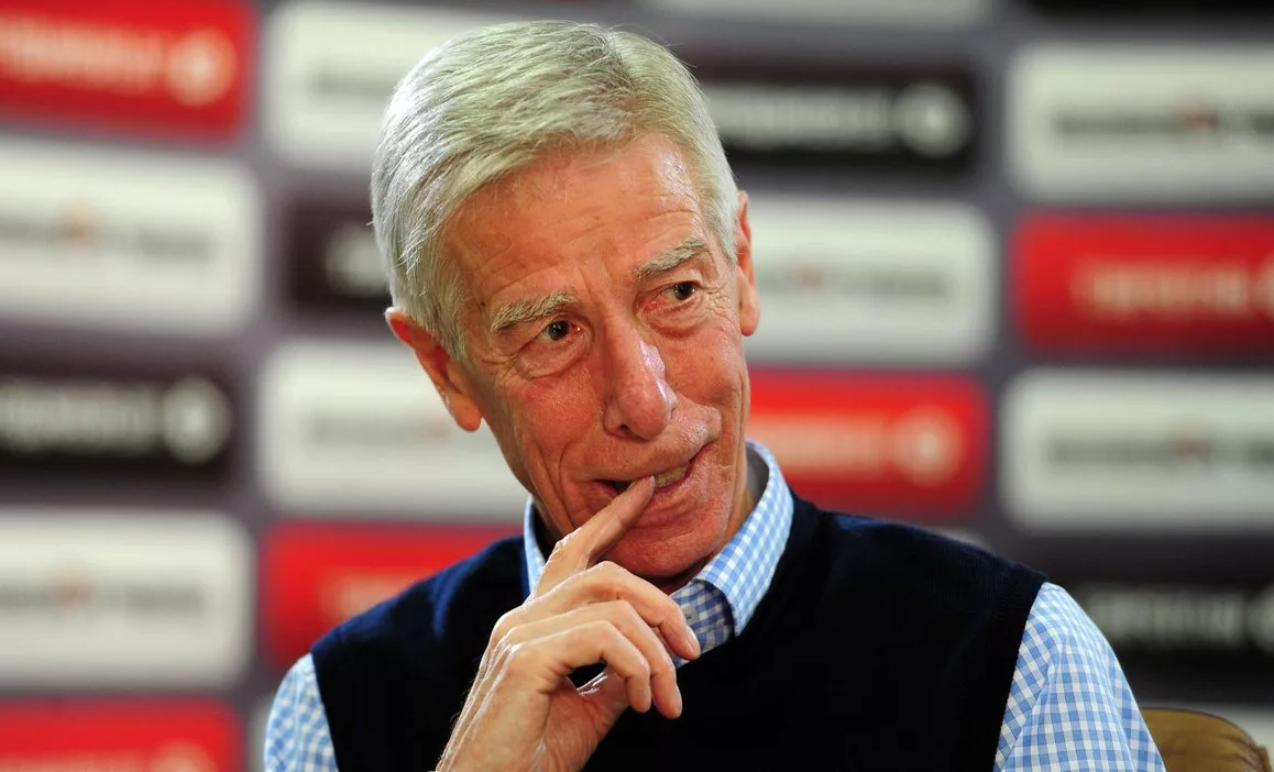 Валерий Непомнящий