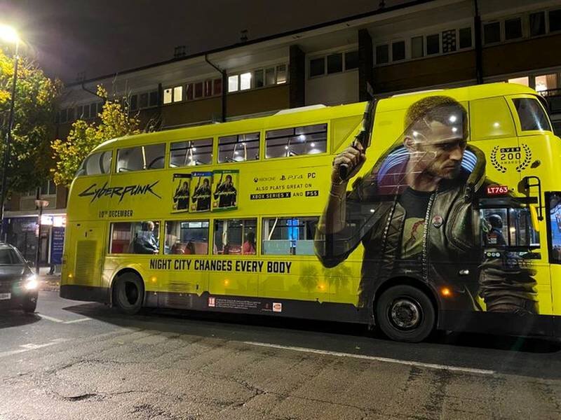 Реклама Cyberpunk 2077 за несколько недель до релиза.