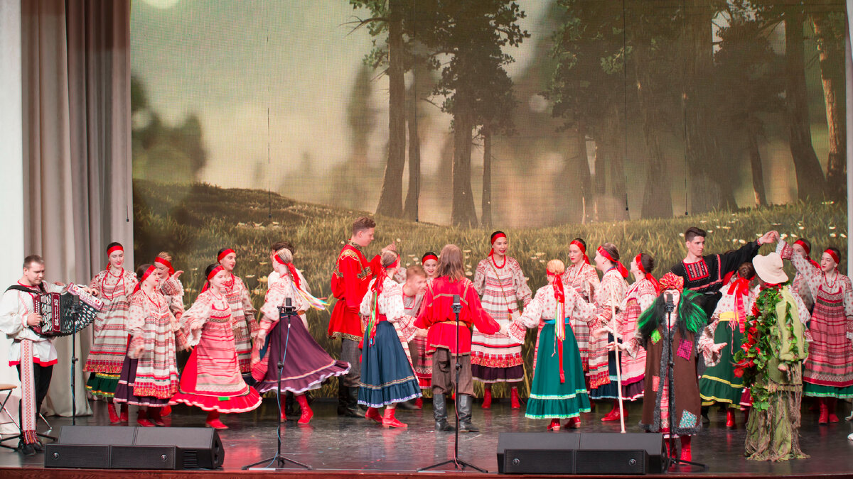 Русские фольклёрные ансамбли - гордость школы Этнос