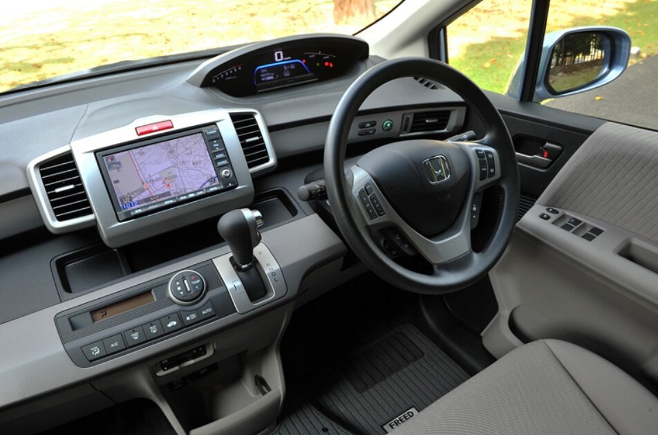 Находиться в таком салоне приятно.