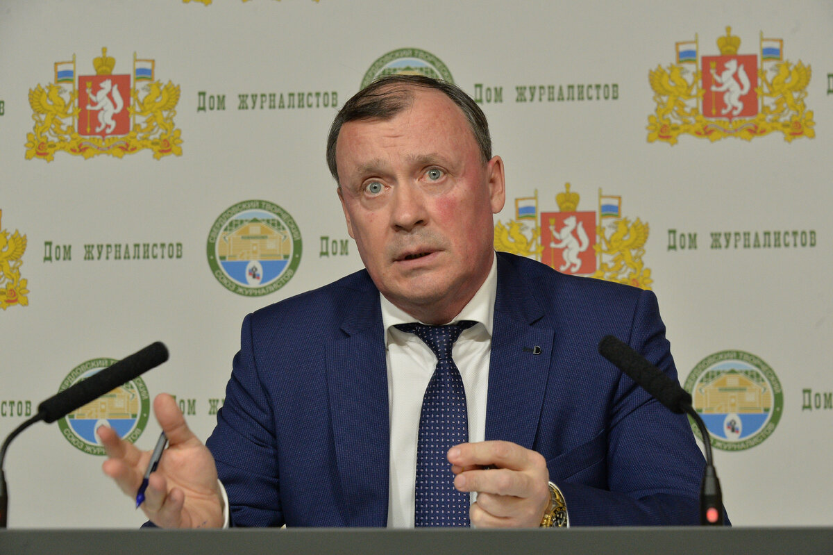 Знает о террористах все!