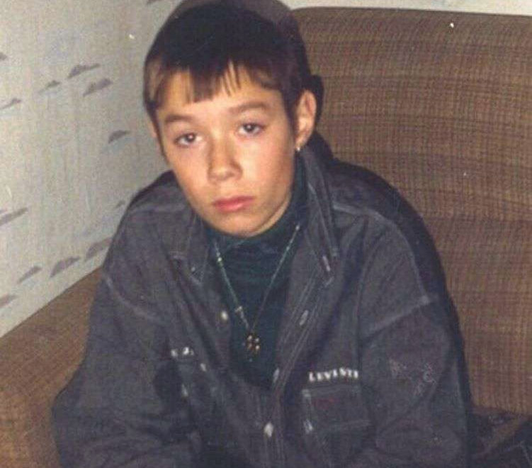 Станислав часто чувствовал себя одиноким, недолюбленным ребёнком