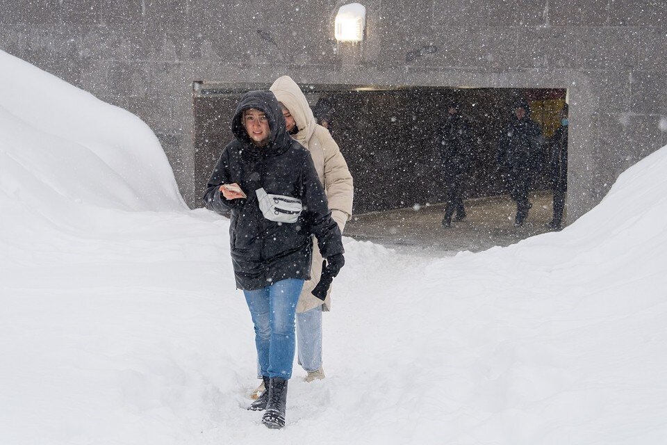     Дикий ветер, метель и гололедица нагрянут в Новосибирск 25 декабря. Михаил ФРОЛОВ