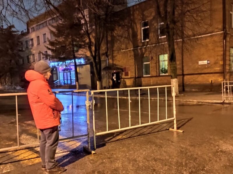    Мэр Брянска Макаров не пойдет гулять в новогоднюю ночь к елке и других отговаривает avchernov