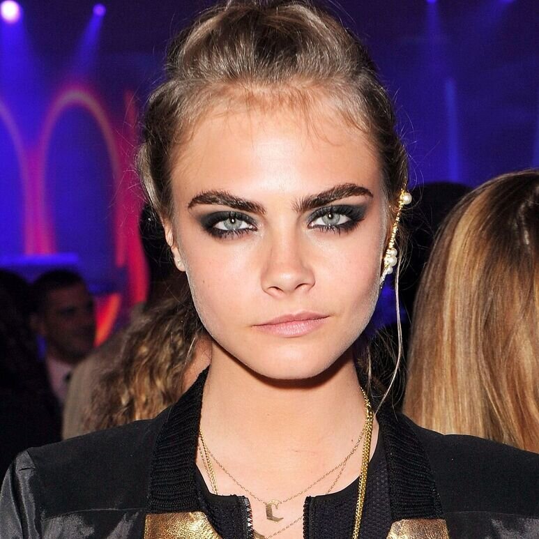     широкие брови антитренды 2023