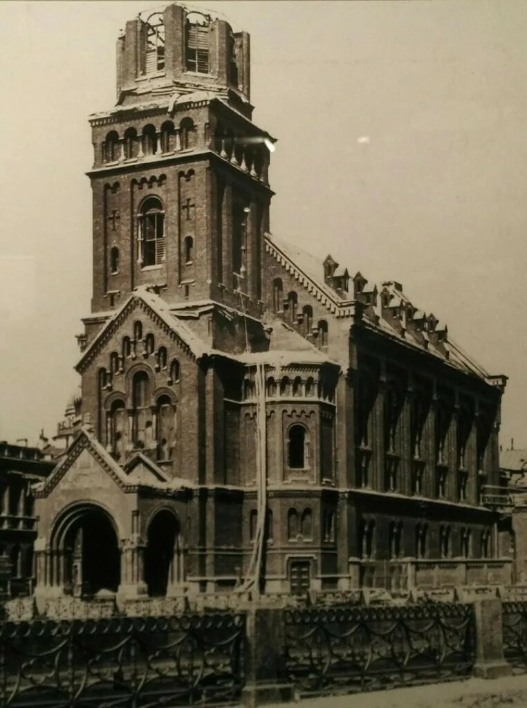 Перестройка кирхи .