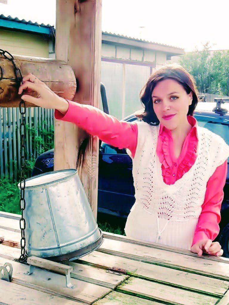 Когда проблемы с канализацией затягиваются, я немного завидую людям, живущим в частном доме со своими колодцем (или водопроводом) и туалетом. Они-то точно не зависят от неряшливых соседей)