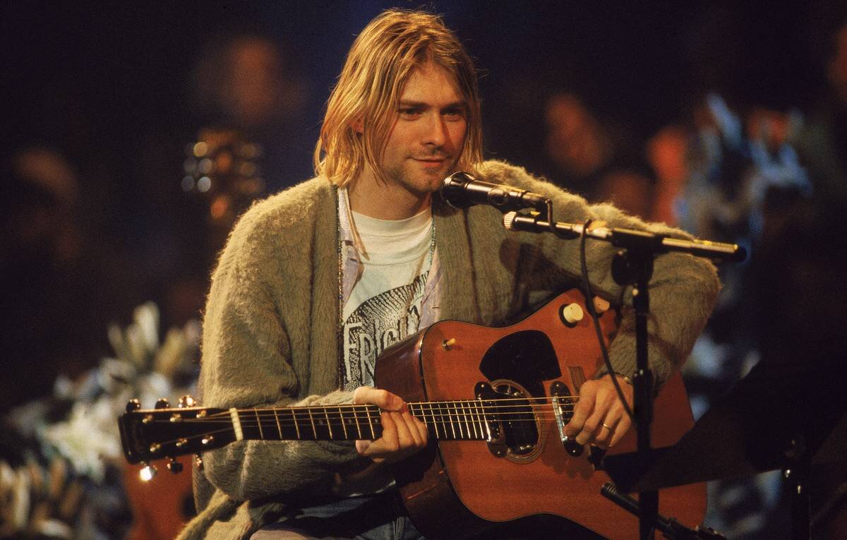 Курт Кобейн на MTV Unplugged в 1993-м году