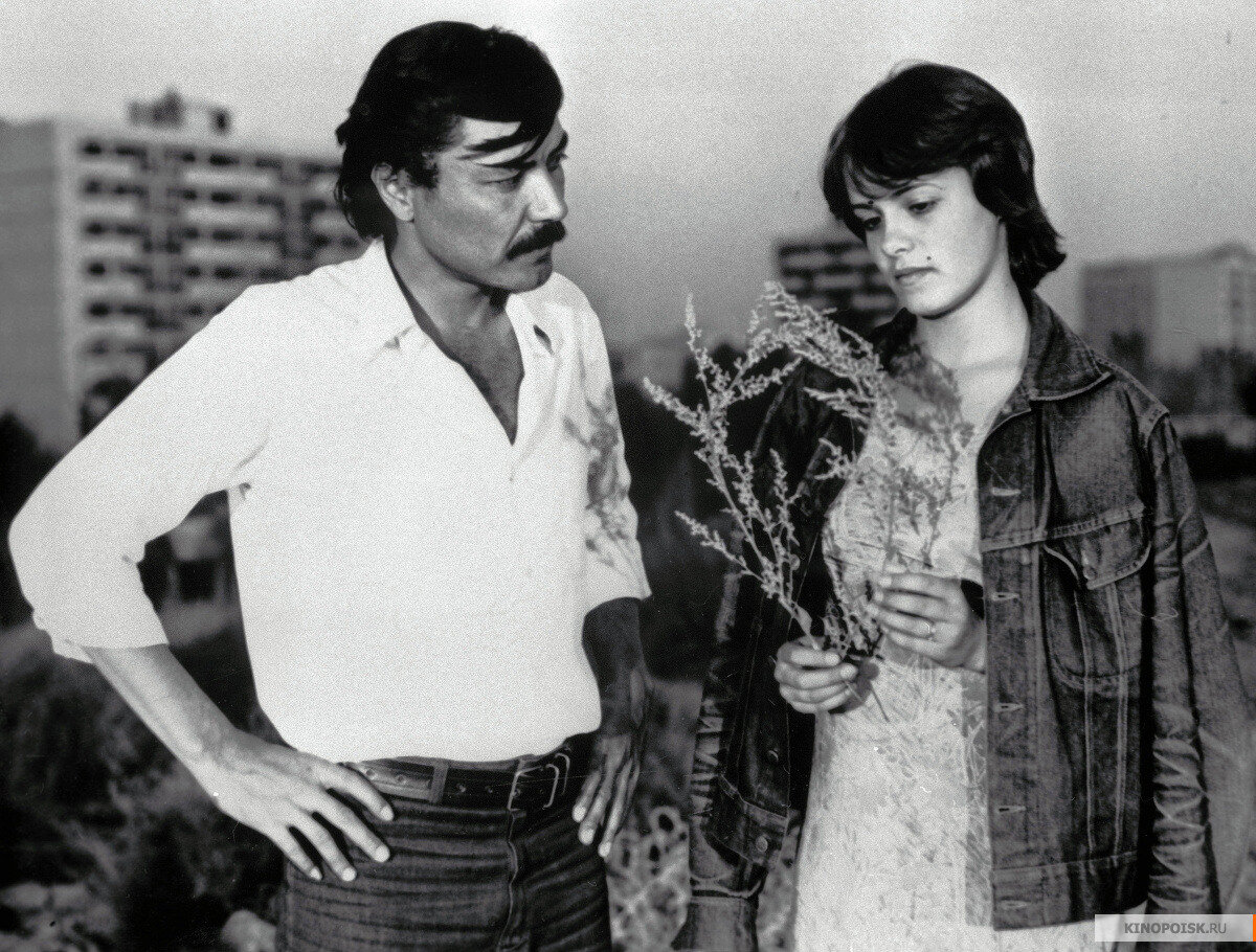 Кадр из фильма "Какие наши годы"