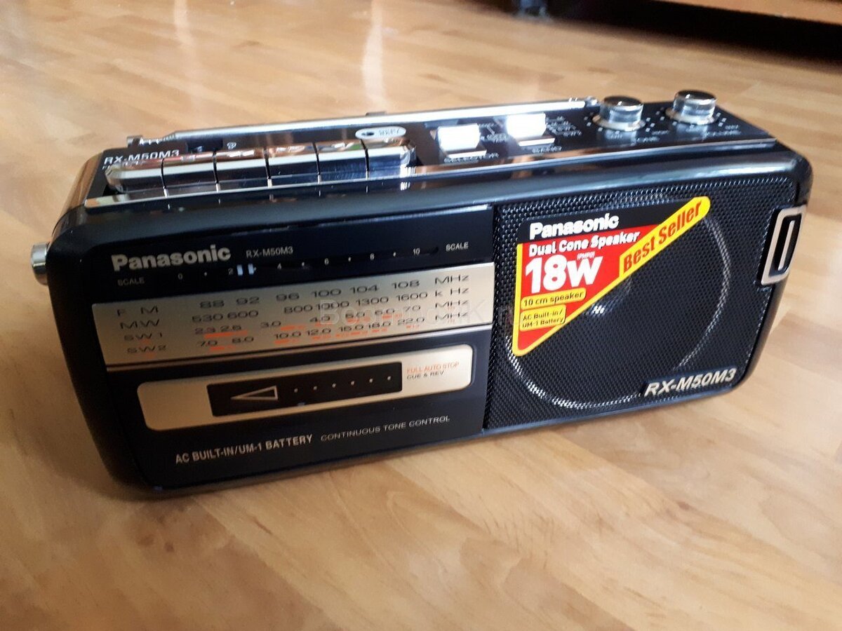 Компактная кассетная магнитола от Panasonic с тонкой настройкой ...