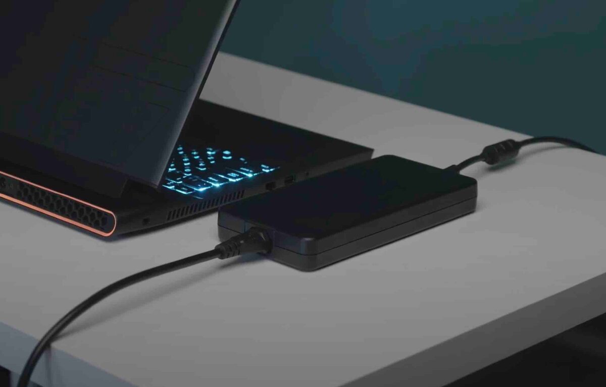 Блок питания Dell Alienware M17 R2