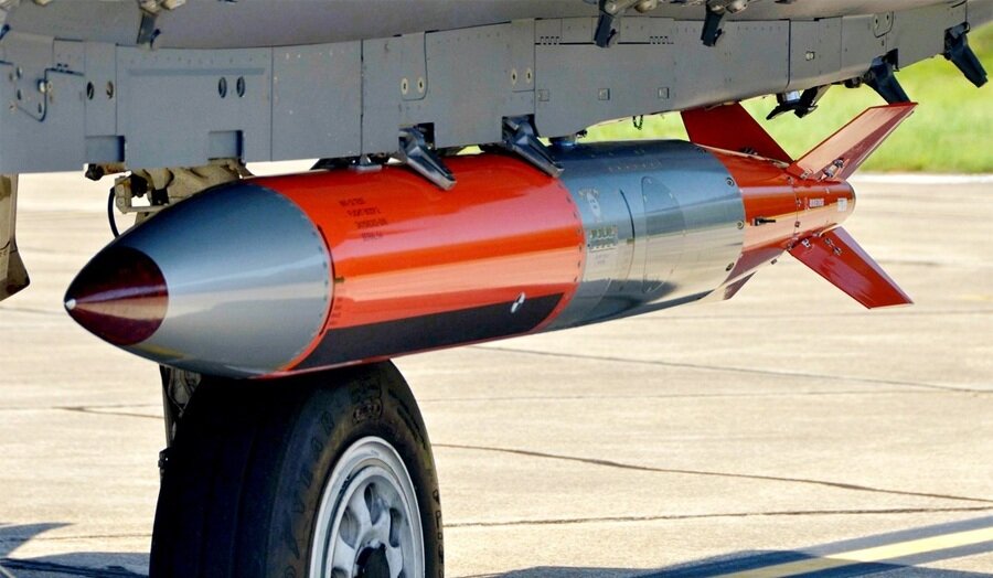 Американская управляемая термоядерная бомба B61 mod 12. Изображение взято в сети Интернет в свободном доступе.