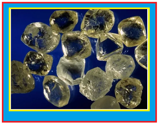 Рисунок 2 - алмазы под микроскопом