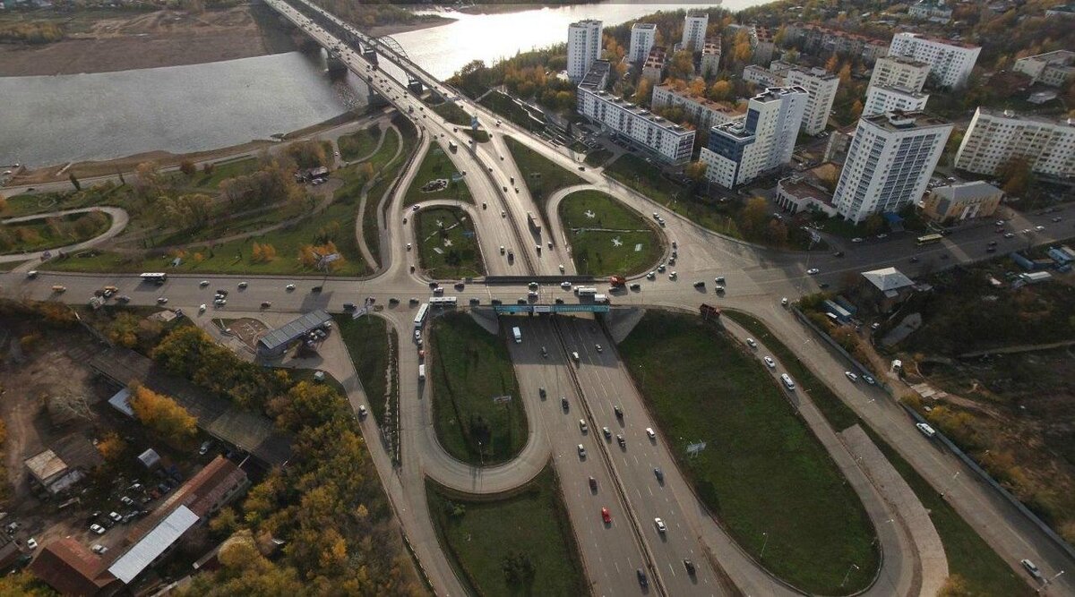 Проспект салавата юлаева вид сверху. Уфа проспект салавата юлаева сверху. Проспект салавата юлаева 3 уфа. Заки валиди салават. Уфа улицы проспект салавата юлаева.