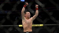 Российский чемпион Абсолютного бойцовского чемпионата (Ultimate Fighting Championship) в легчайшем весе Пётр Ян поделился впечатлениями от боя Александра Емельяненко u Магомеда Исмаилова.