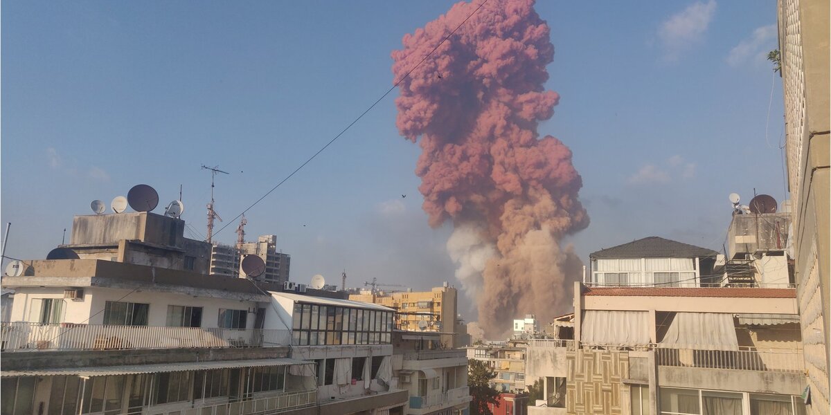 Взрыв в столице Ливана - Бейрут.