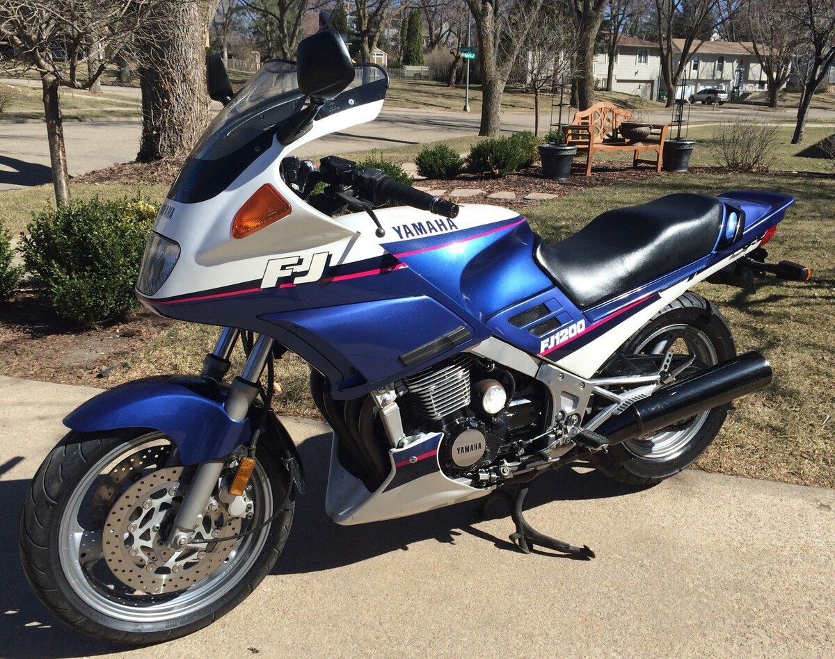 Yamaha FJ1200 1991 года выпуска.