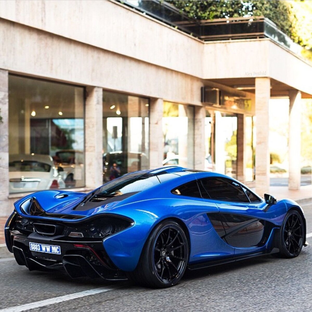 MCLAREN p1 РіРѕР»СѓР±РѕР№