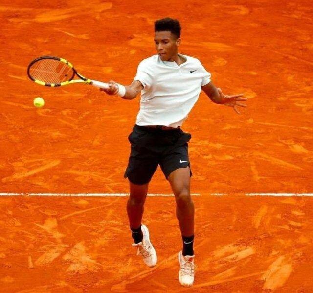 Феликс Оже Альясим