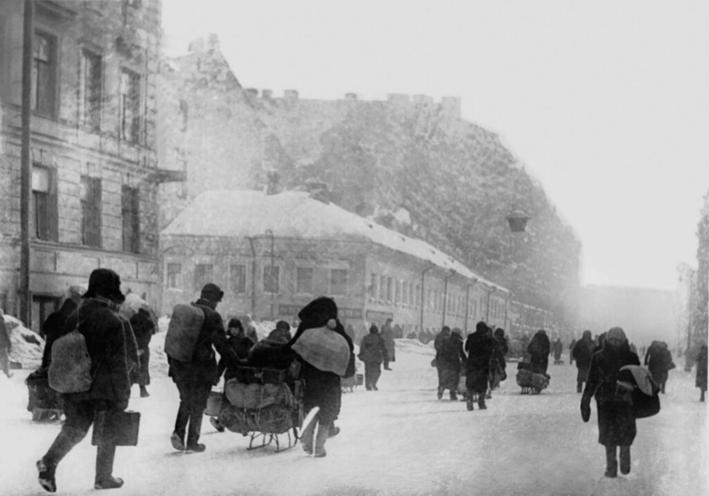 Годы блокадного ленинграда. Блокада Ленинграда зима 1941. Блокадный Ленинград зима 1942. Зима 1941 года в блокадном Ленинграде.