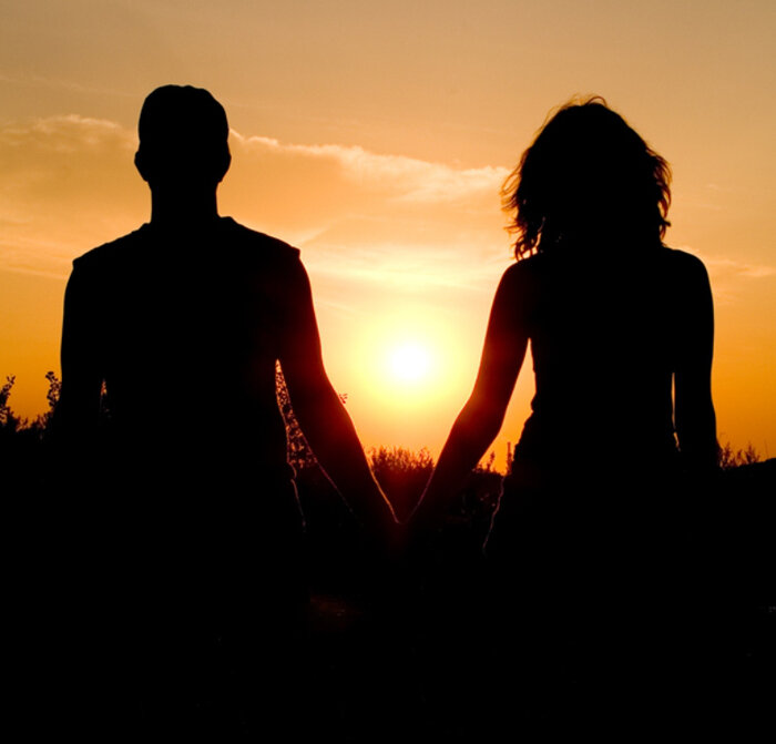 И вот она приводит как-то подругу к нам на съемную квартиру.Мы там немного выпили и ее подруга позвала мою девушку к себе в гости.