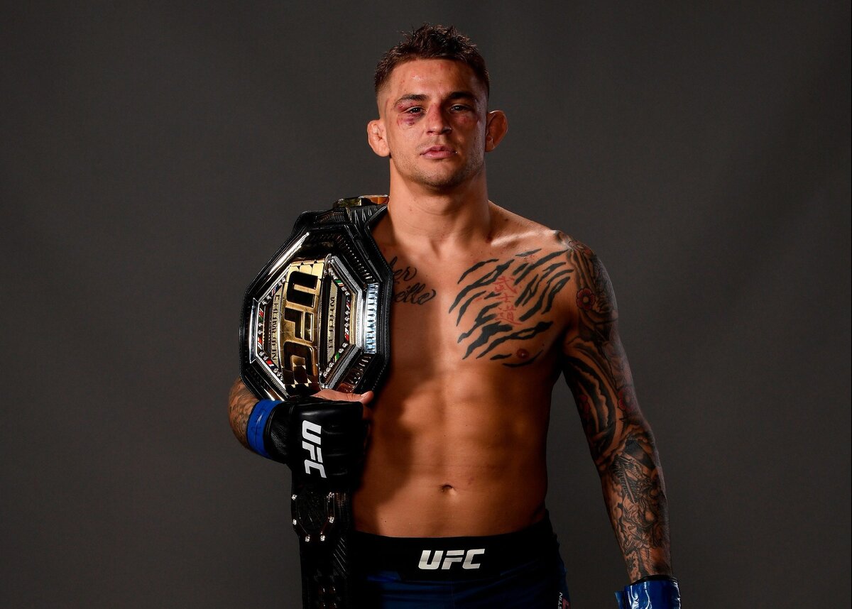 Фото с сайта https://www.thesun.co.uk/sport/9818508/ufc-sex-hotline-khabib-poirier/