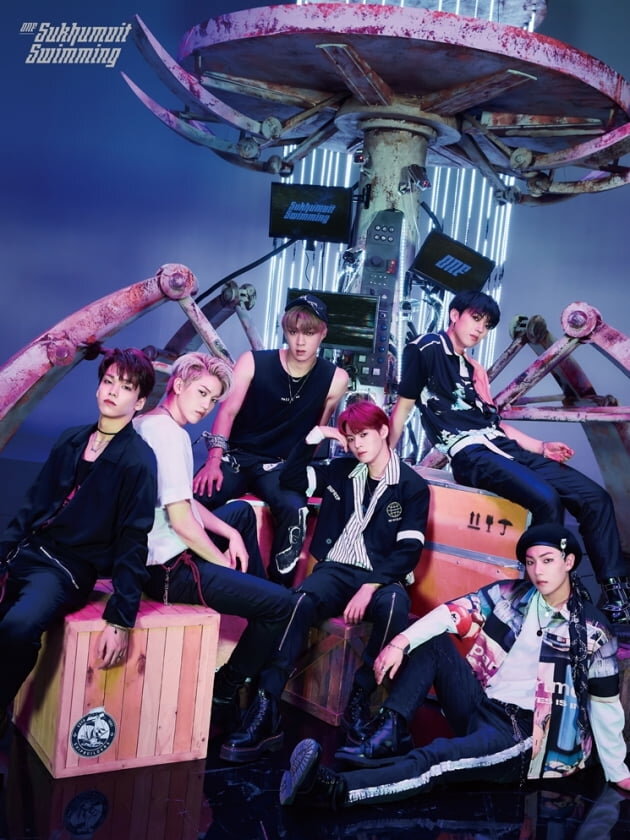 / Фото = WM ENTERTAINMENT
