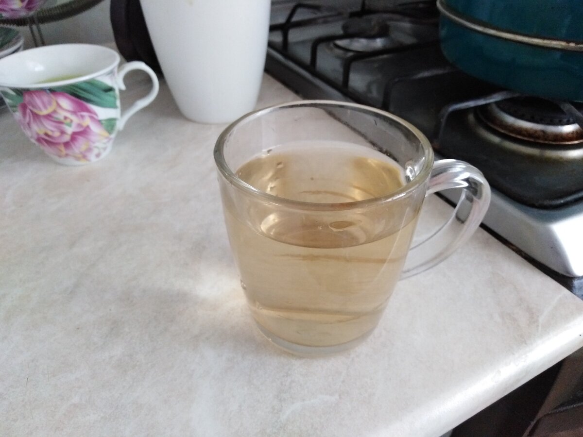 Вот такая вода бывает течёт из под крана