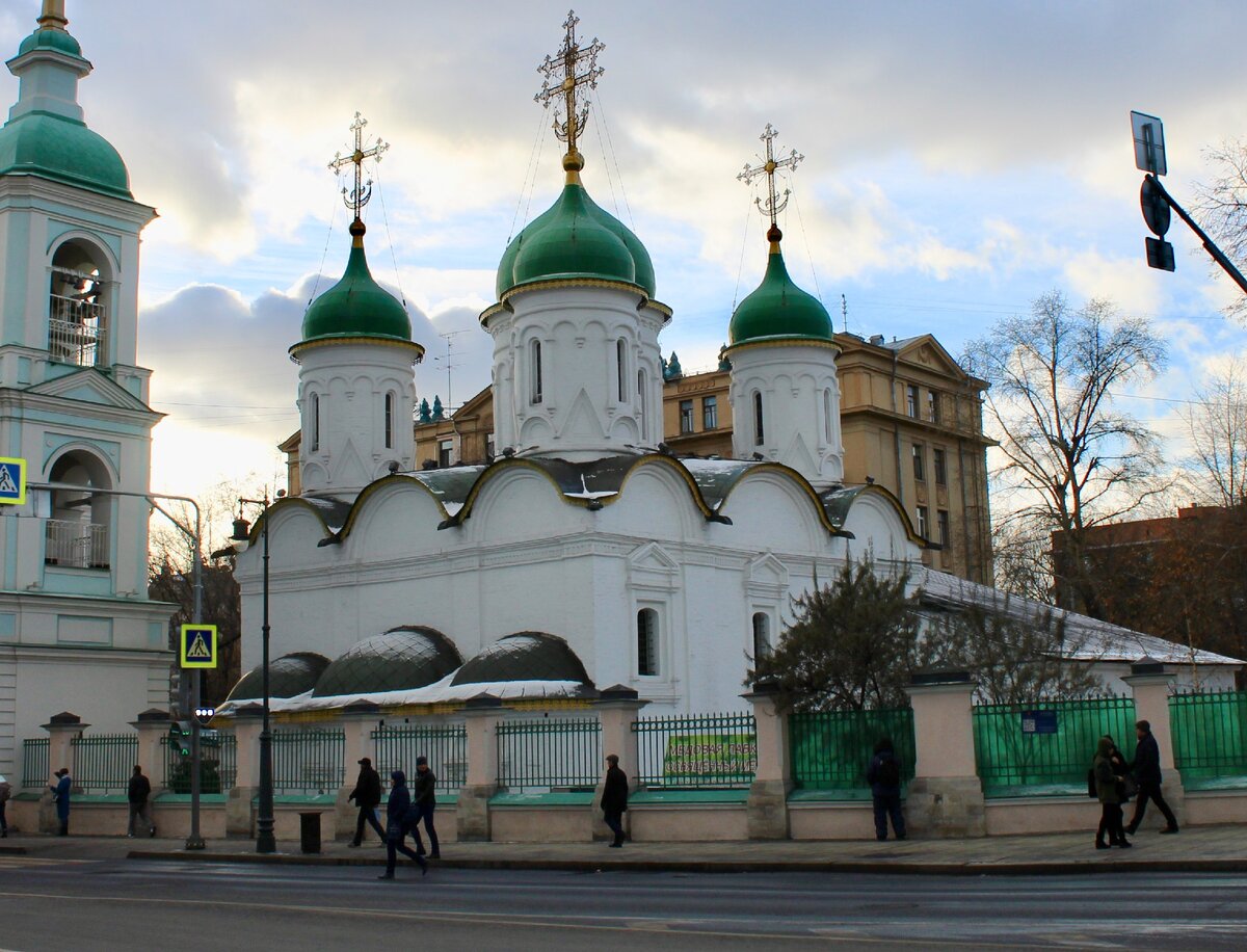 Церковь на метро Тульская