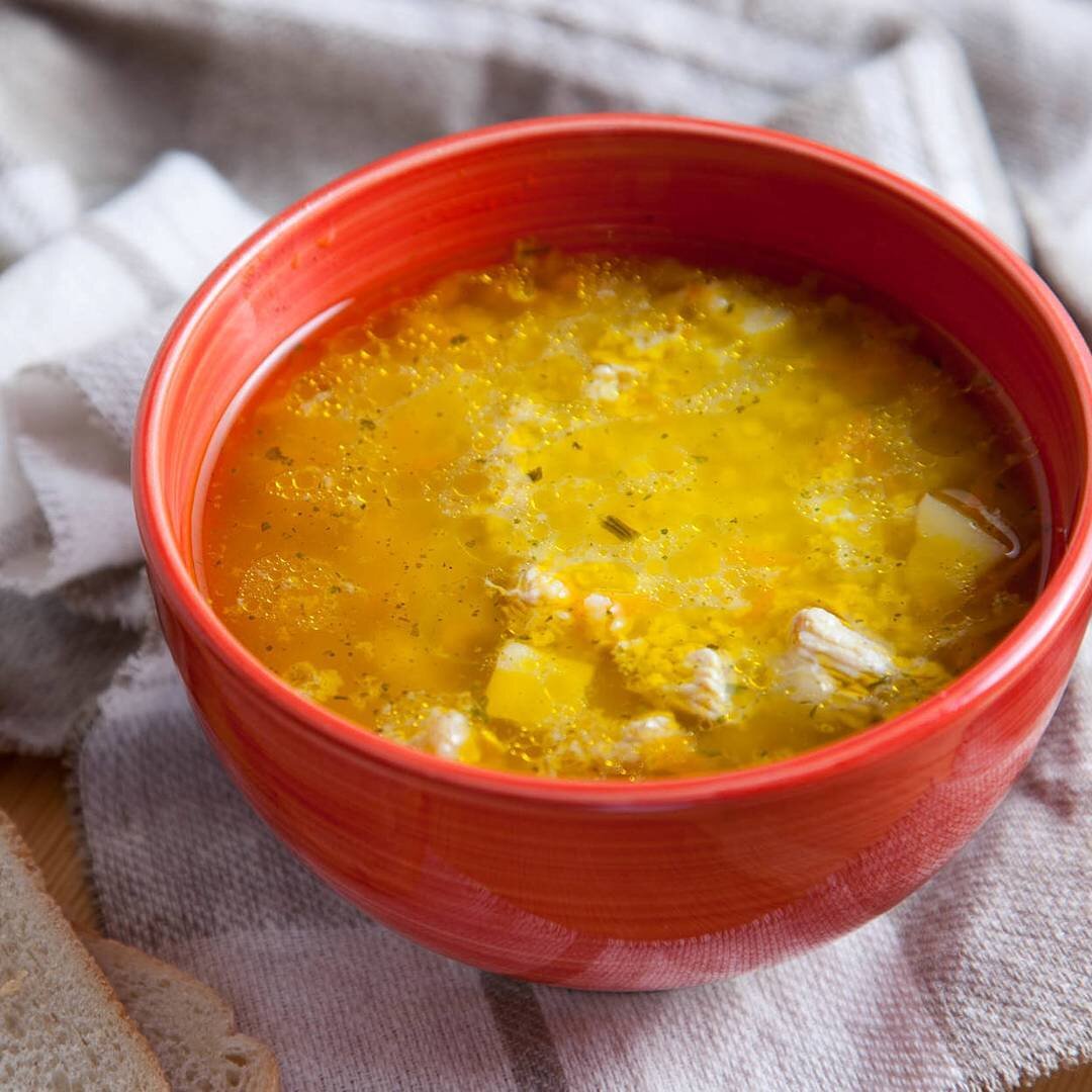 пшенный суп с картошкой. пшенная похлебка. полевка суп. суп полевой кулеш. пшенный суп с картошкой.