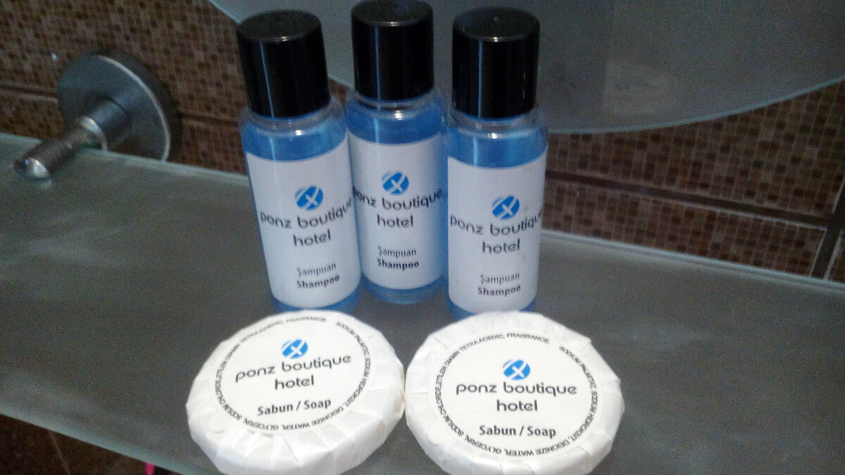 На наш с дочерью объём волос всё равно не хватает - так что даже не открываем