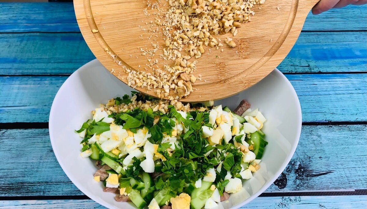Праздничный салат с языком: простые рецепты