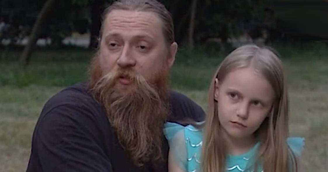 Алиса Теплякова с отцом / фото https://mel.fm/