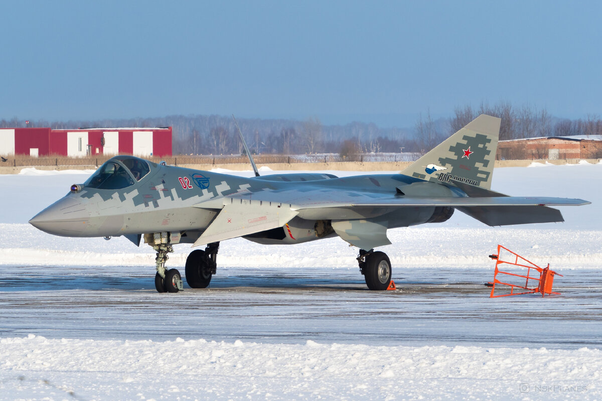 Новый су фото. Су-57 истребитель. Су 57б. Истребитель-невидимка Су-57. Су-57 бортовой номер 057.